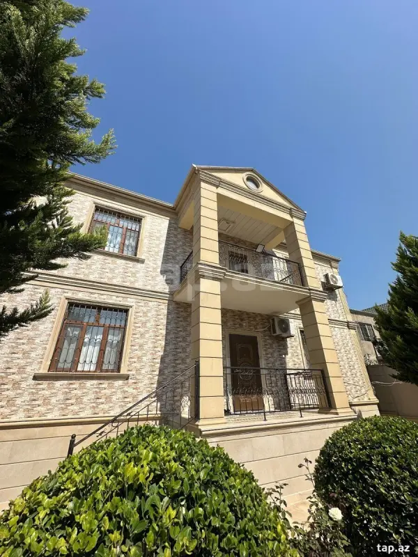 Satılır 6 otaqlı həyət evi 300 m²