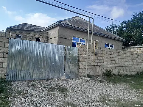 Satılır 4 otaqlı həyət evi 100 m² — Quba 4 otaq 100.00 m²