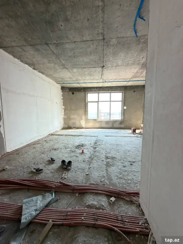 Satılır 3 otaqlı yeni tikili 175 m²