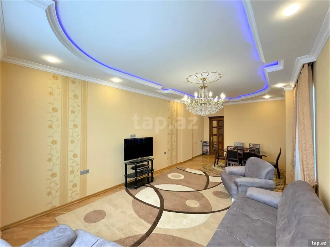 Kirayə verilir 3 otaqlı yeni tikili 130 m²