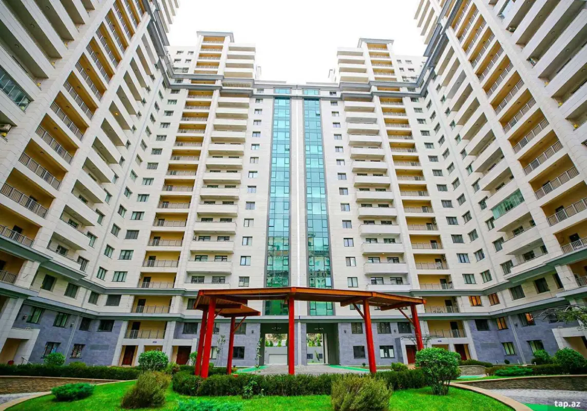 Kirayə verilir 4 otaqlı yeni tikili 180 m²