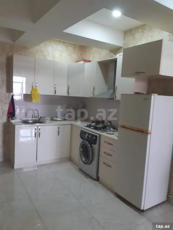 Kirayə verilir 2 otaqlı yeni tikili 65 m²