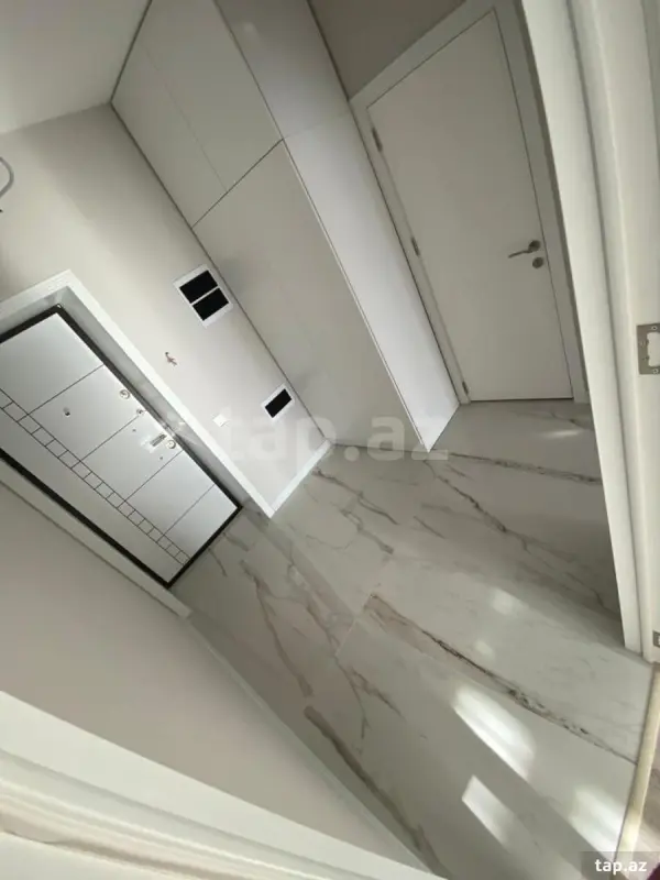 Kirayə verilir 2 otaqlı yeni tikili 64 m²