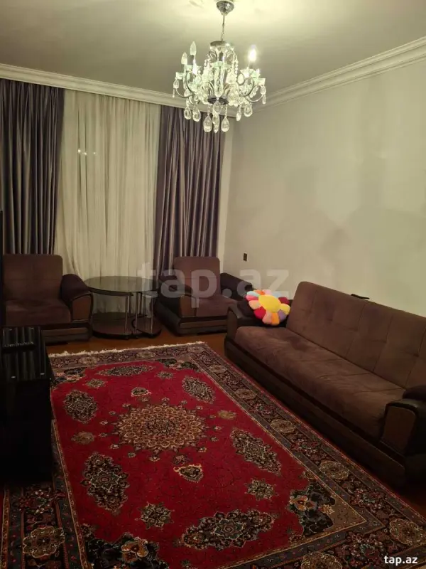 Satılır 4 otaqlı mənzil 100 m²