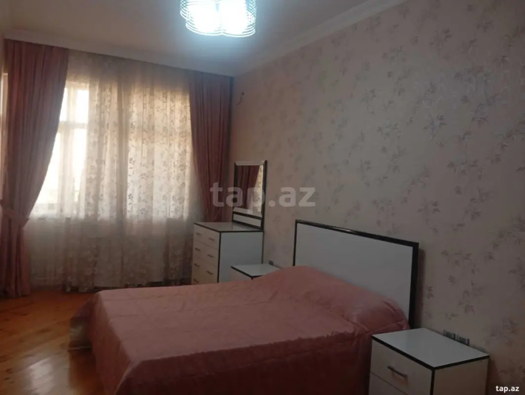 Kirayə verilir 4 otaqlı yeni tikili 160 m²