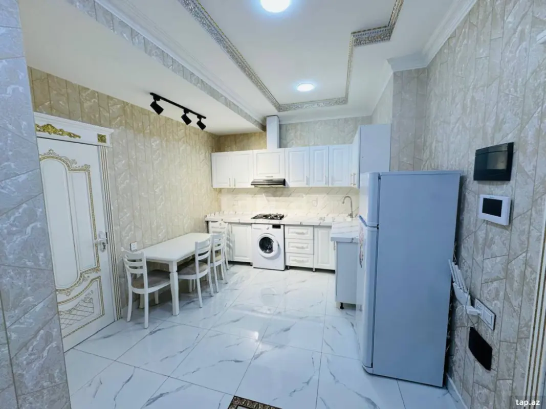 Kirayə verilir 2 otaqlı yeni tikili 100 m²