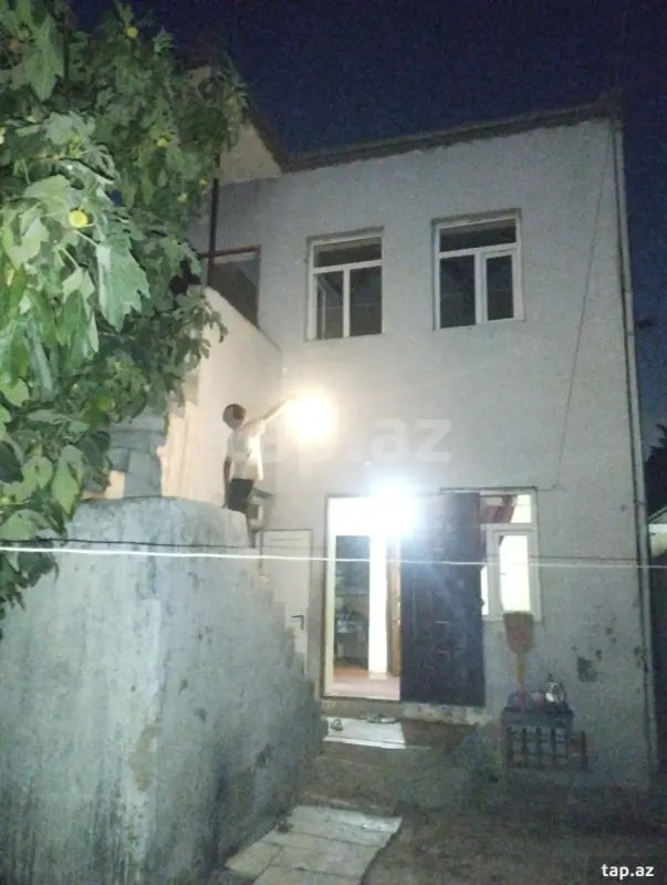 Satılır 4 otaqlı həyət evi 100 m²