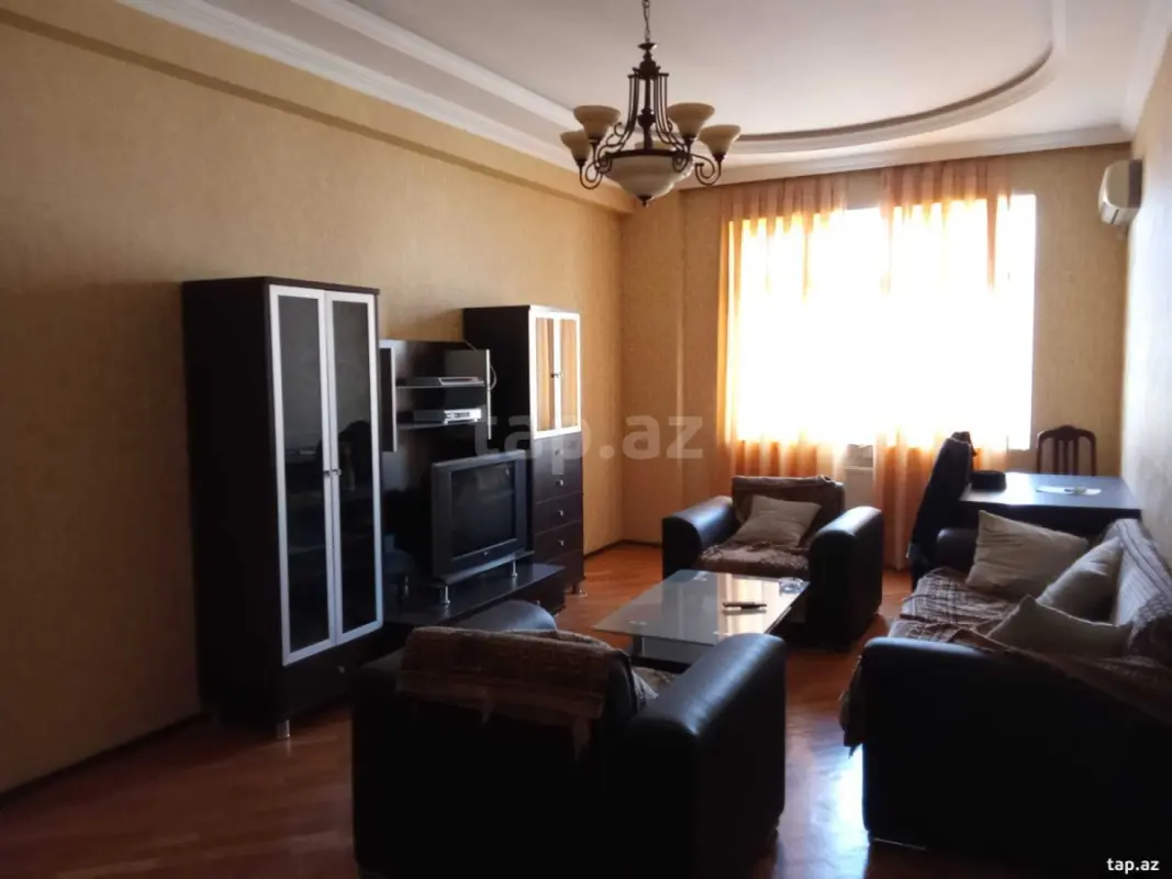 Kirayə verilir 2 otaqlı yeni tikili 100 m²