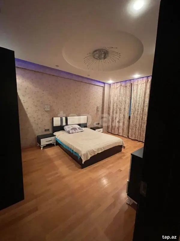 Kirayə verilir 3 otaqlı yeni tikili 120 m²