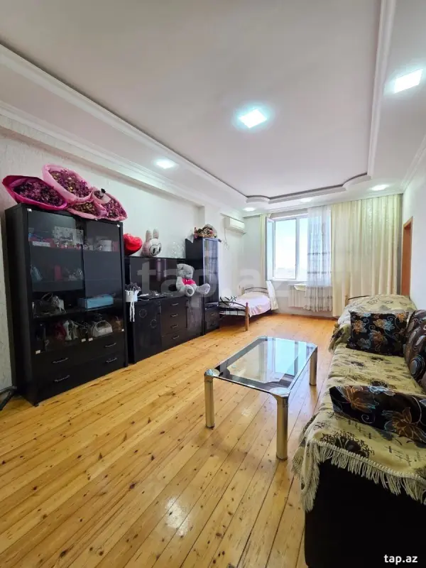 Satılır 2 otaqlı yeni tikili 60 m²
