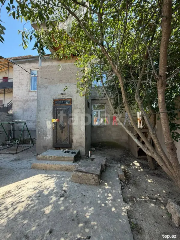 Satılır 6 otaqlı həyət evi 120 m²