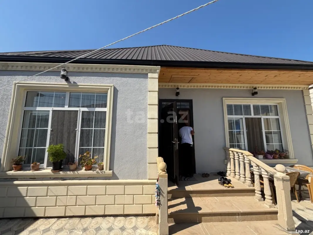 Satılır 3 otaqlı həyət evi 100 m²