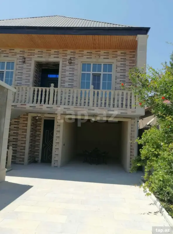 Satılır 7 otaqlı həyət evi 180 m²