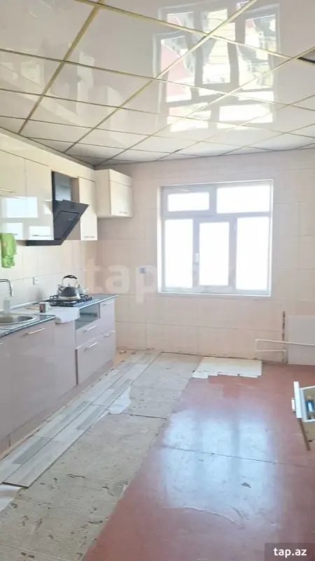Satılır 5 otaqlı mənzil 128 m²