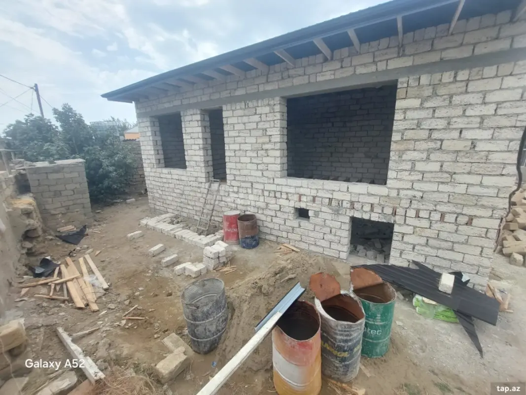 Satılır 3 otaqlı həyət evi 170 m²