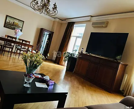 Satılır 4 otaqlı yeni tikili 200 m² — Bakı, Nizami 4 otaq 200.00 m²