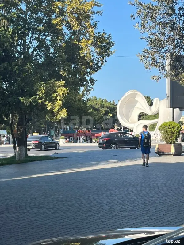 Kirayə verilir 2 otaqlı yeni tikili 70 m²