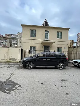 Satılır 9 otaqlı həyət evi 360 m² — Bakı, Yeni Yasamal 9 otaq 360.00 m²