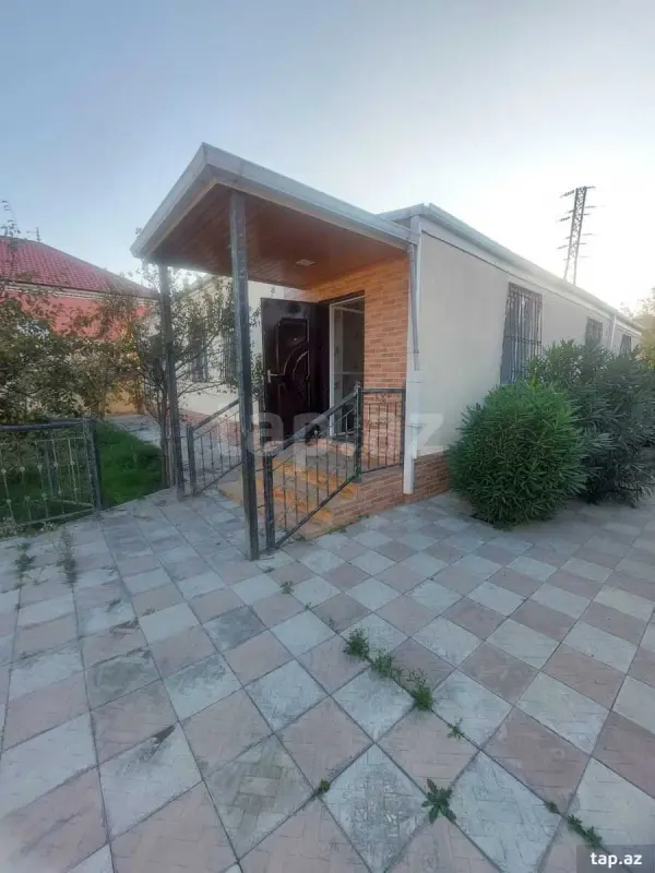 Satılır 5 otaqlı həyət evi 130 m²