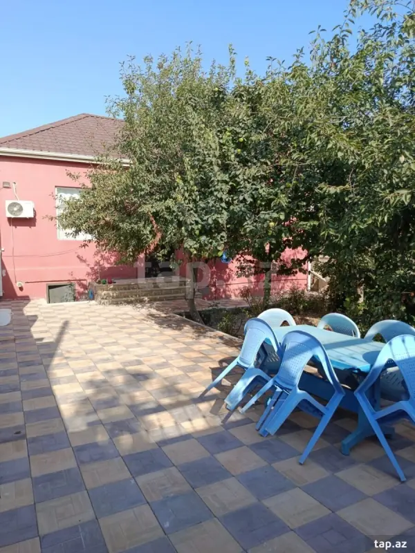 Satılır 3 otaqlı həyət evi 250 m²