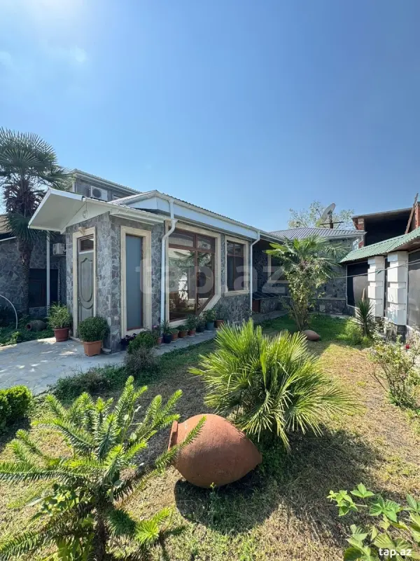 Satılır 5 otaqlı həyət evi 150 m²