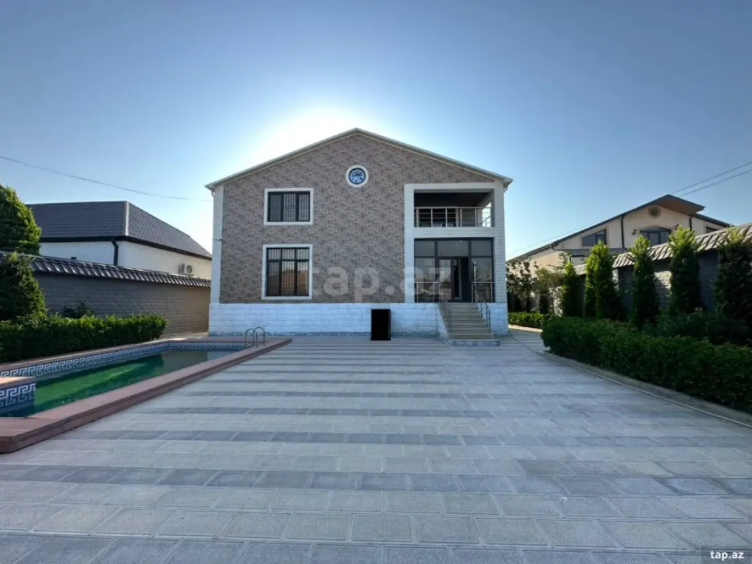 Satılır 5 otaqlı həyət evi 257 m²