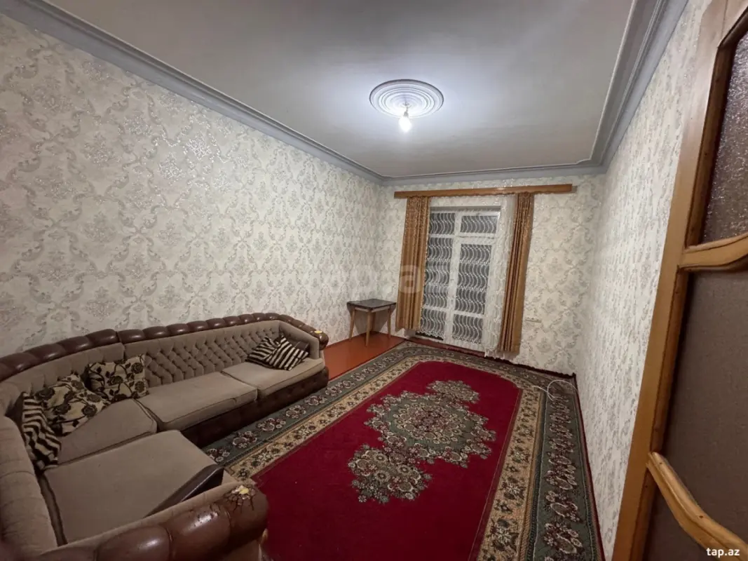 Kirayə verilir 4 otaqlı mənzil 90 m²