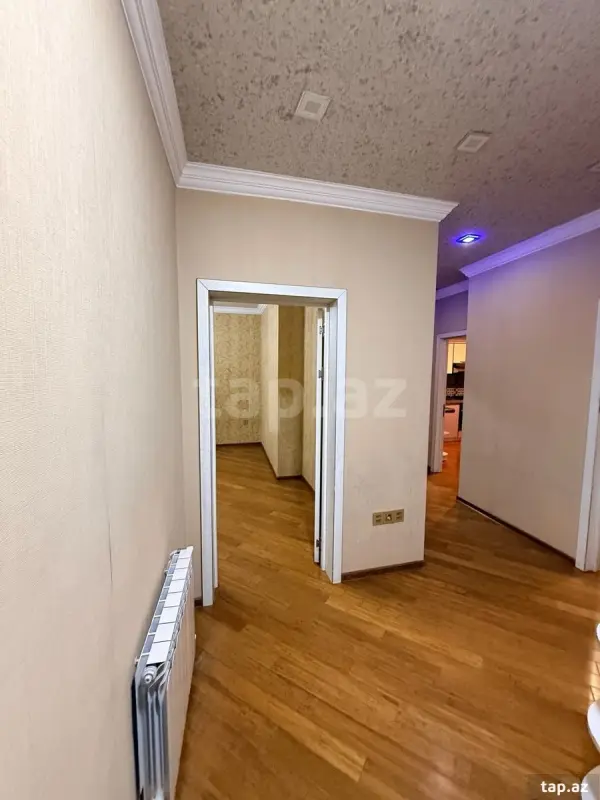 Kirayə verilir 2 otaqlı mənzil 74 m²