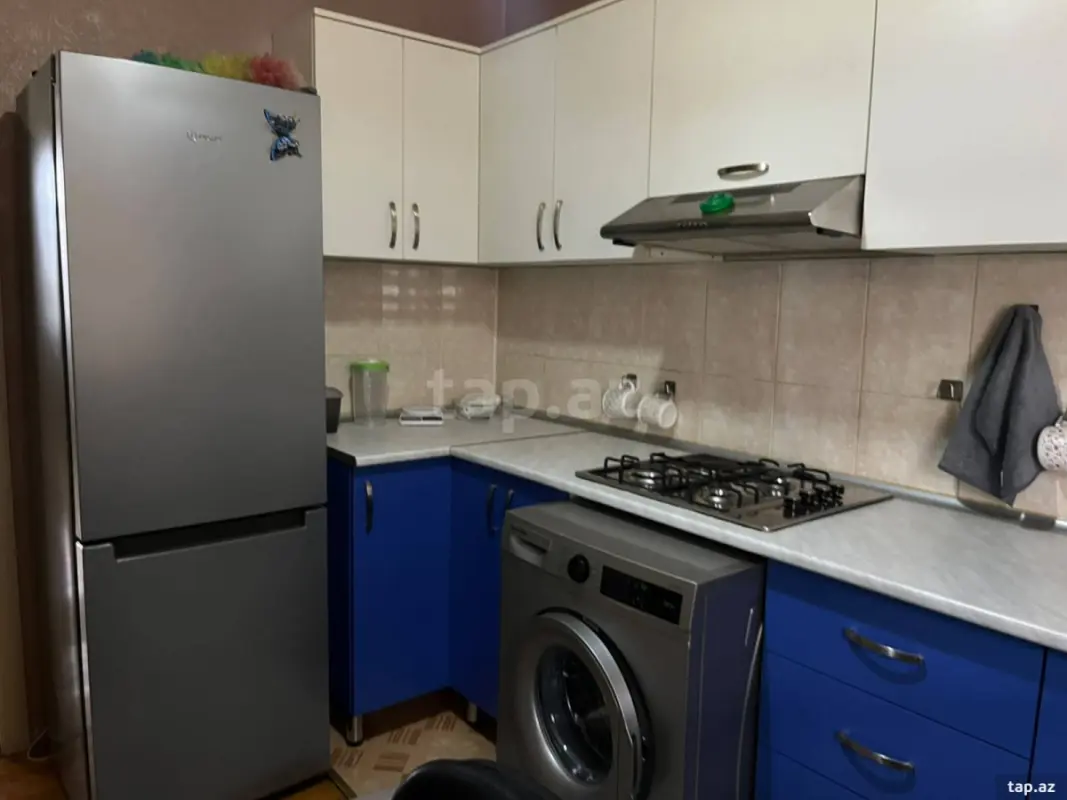 Kirayə verilir 3 otaqlı yeni tikili 140 m²