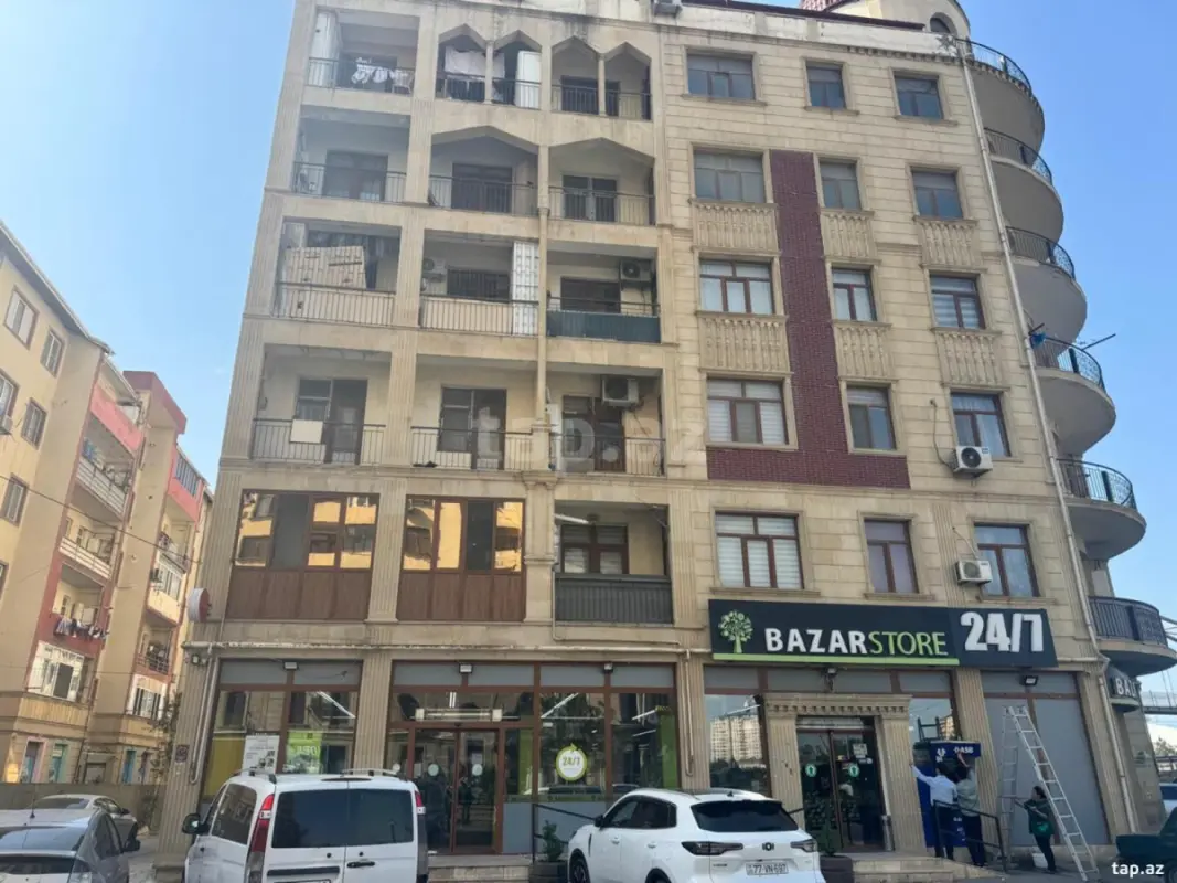 Satılır 3 otaqlı yeni tikili 115 m²