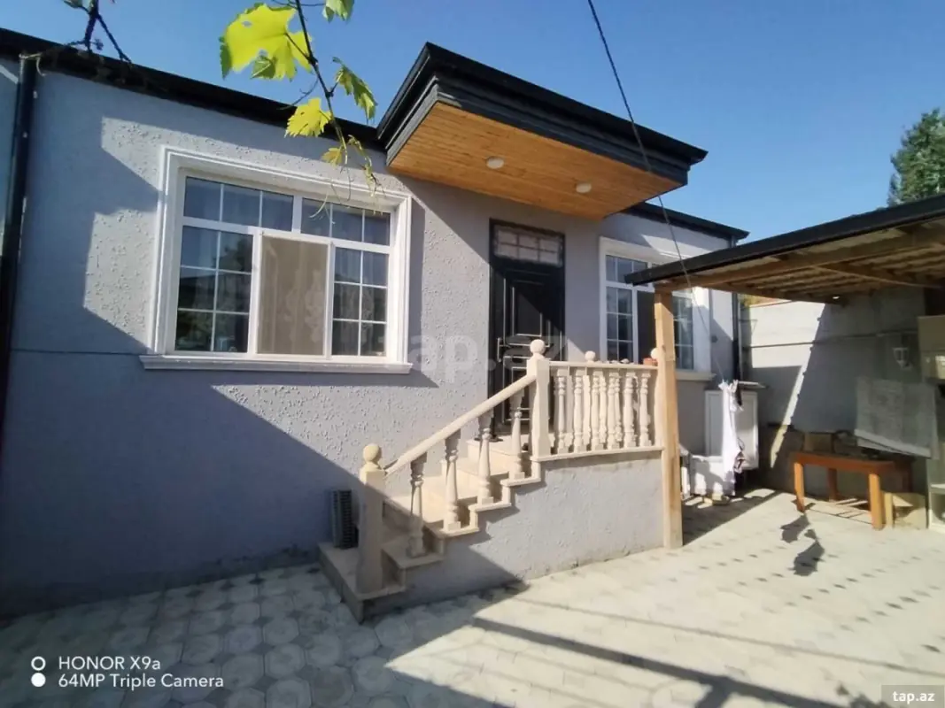 Satılır 3 otaqlı həyət evi 140 m²