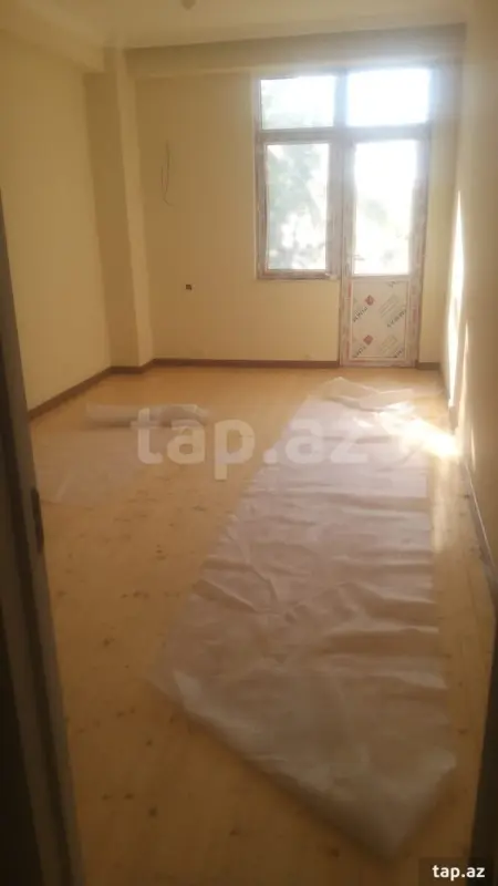 Kirayə verilir 3 otaqlı yeni tikili 65 m²