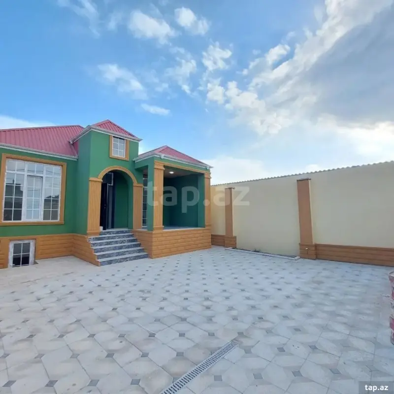 Satılır 4 otaqlı həyət evi 280 m²
