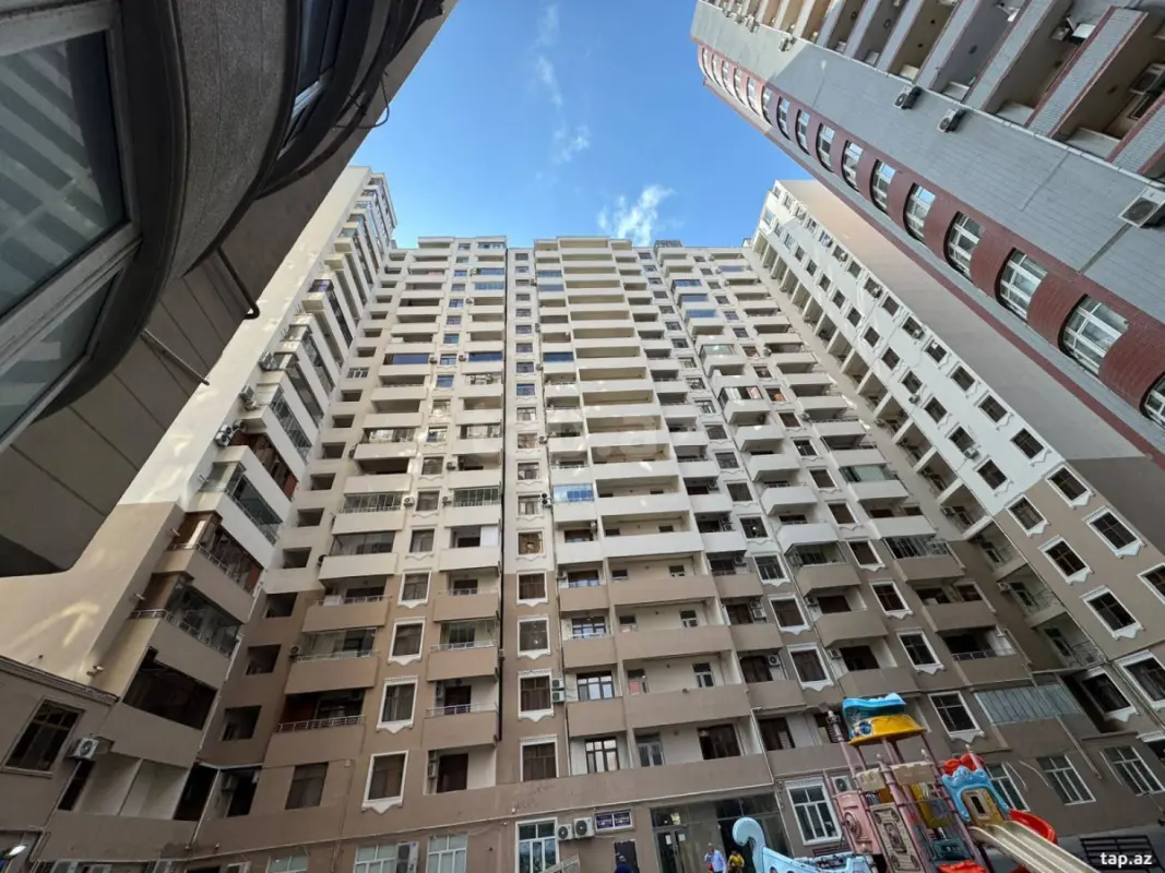 Satılır 4 otaqlı yeni tikili 211 m²
