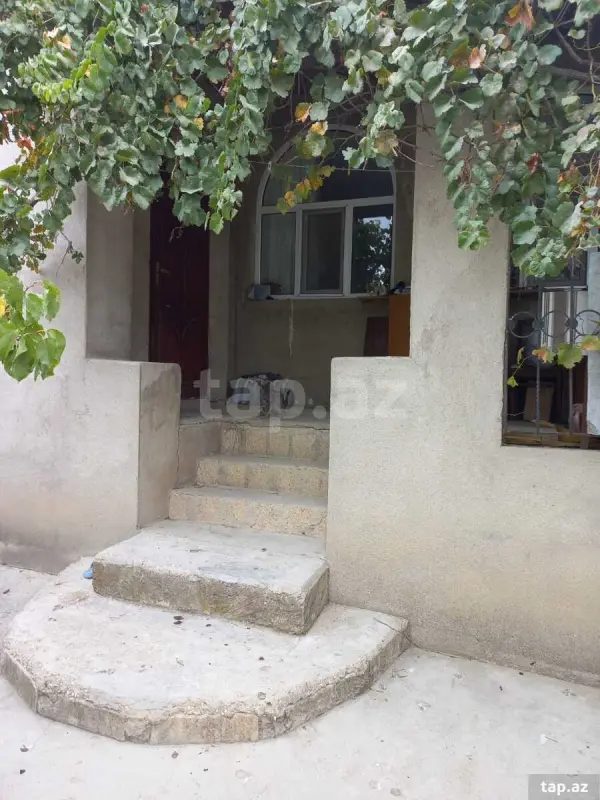 Satılır 3 otaqlı həyət evi 150 m²