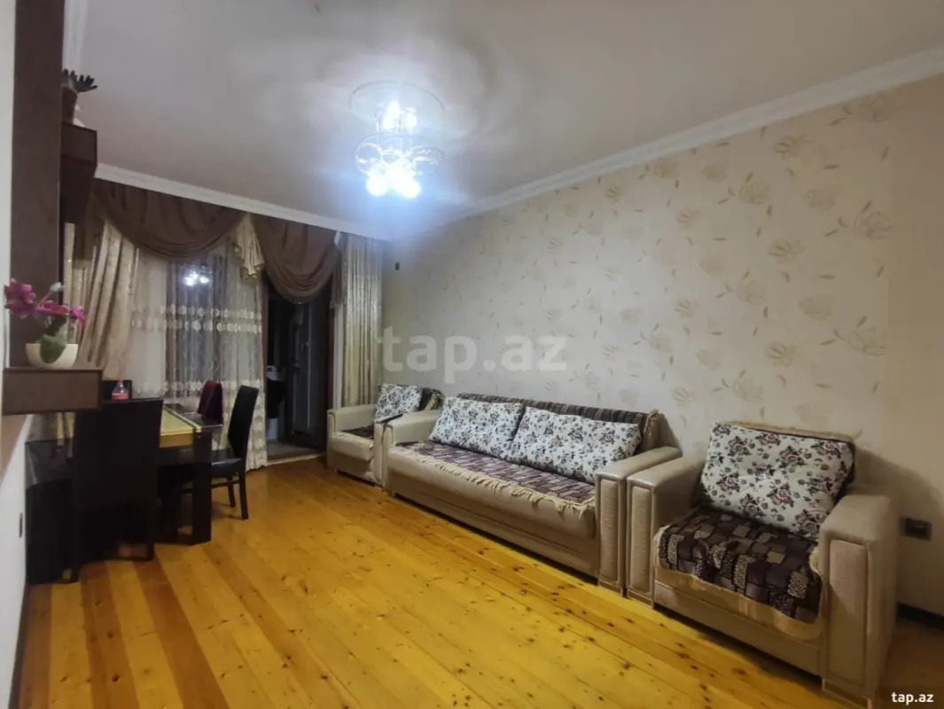 Kirayə verilir 2 otaqlı mənzil 61 m²