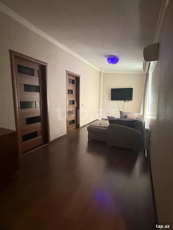 Kirayə verilir 4 otaqlı mənzil 120 m²