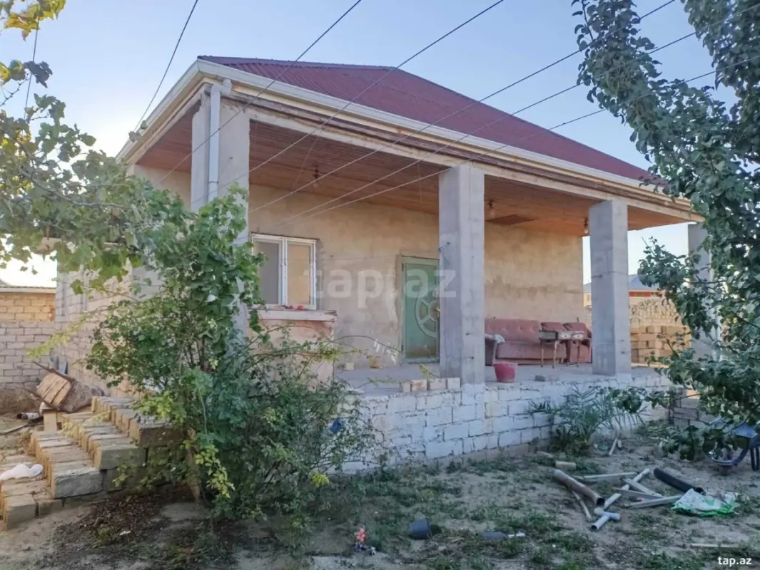 Satılır 3 otaqlı həyət evi 140 m²