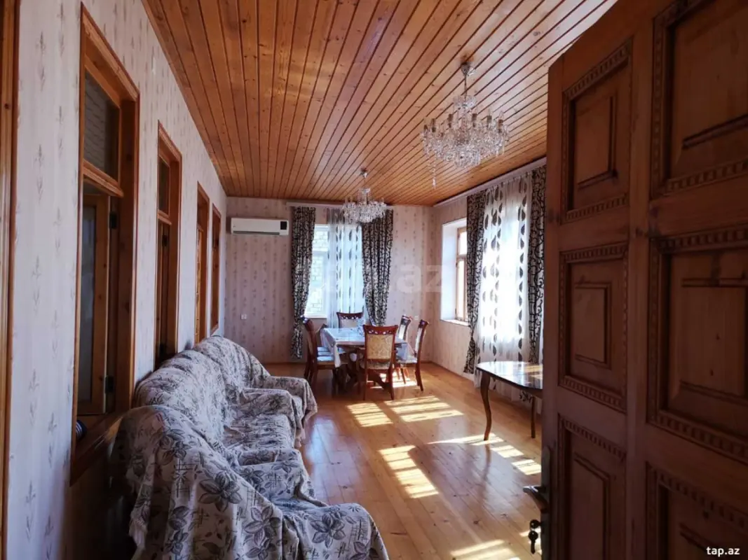 Kirayə verilir 2 otaqlı mənzil 130 m²