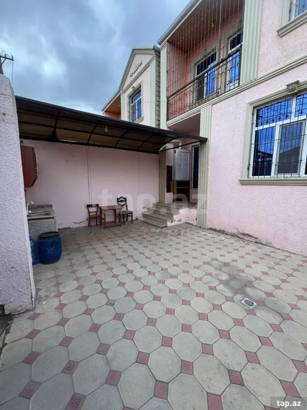 Kirayə verilir 4 otaqlı həyət evi 160 m²