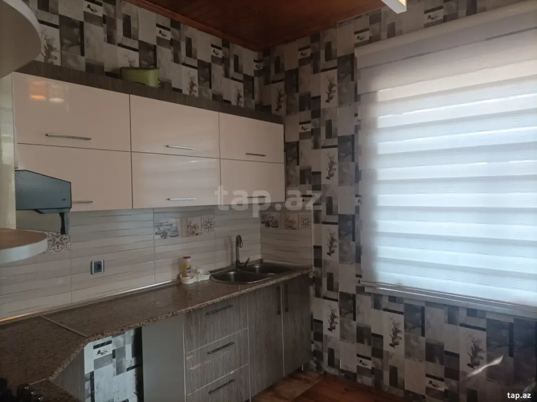 Satılır 4 otaqlı həyət evi 176.3 m²