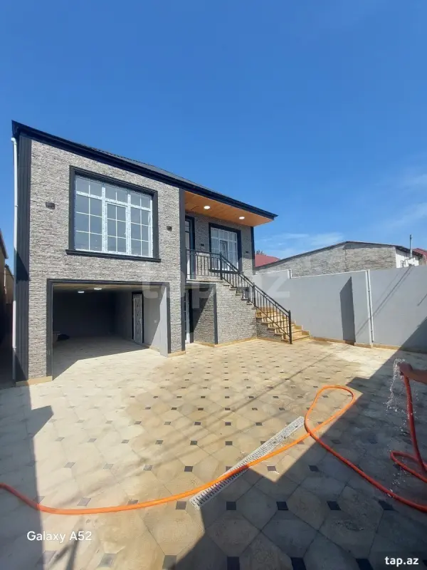 Satılır 3 otaqlı həyət evi 200 m²