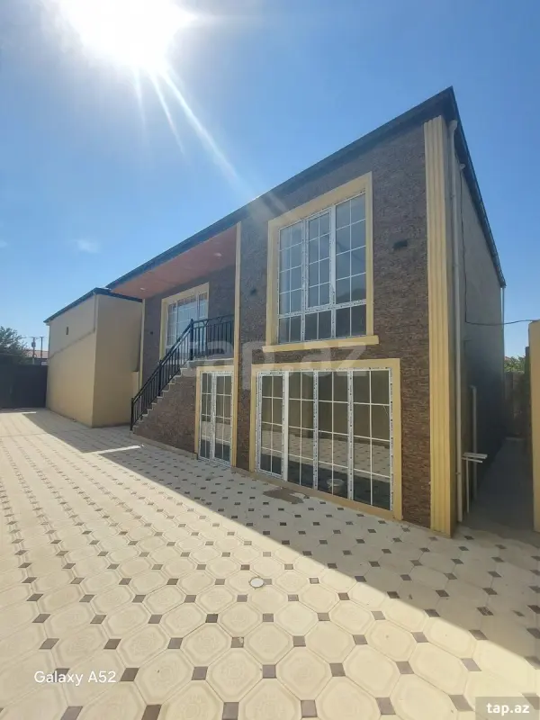 Satılır 3 otaqlı həyət evi 230 m²