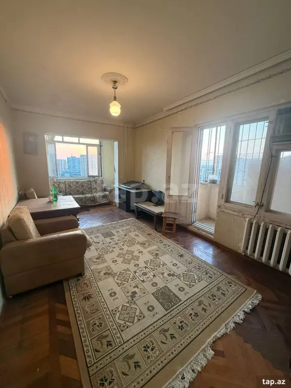 Satılır 2 otaqlı mənzil 68 m²