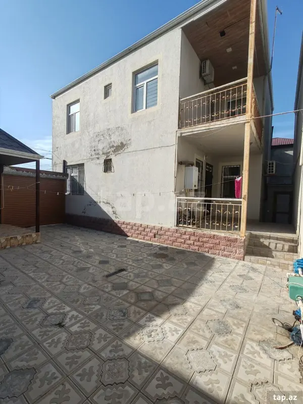 Satılır 4 otaqlı həyət evi 138 m²