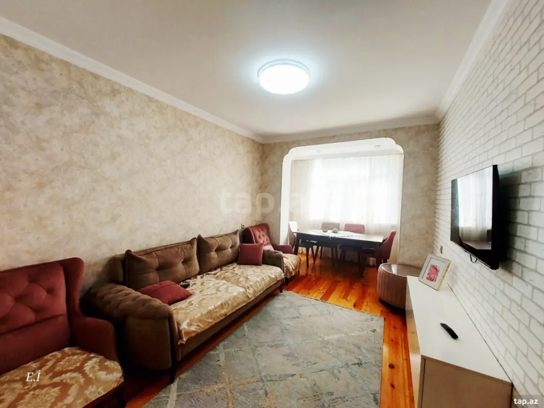 Satılır 4 otaqlı mənzil 95 m²