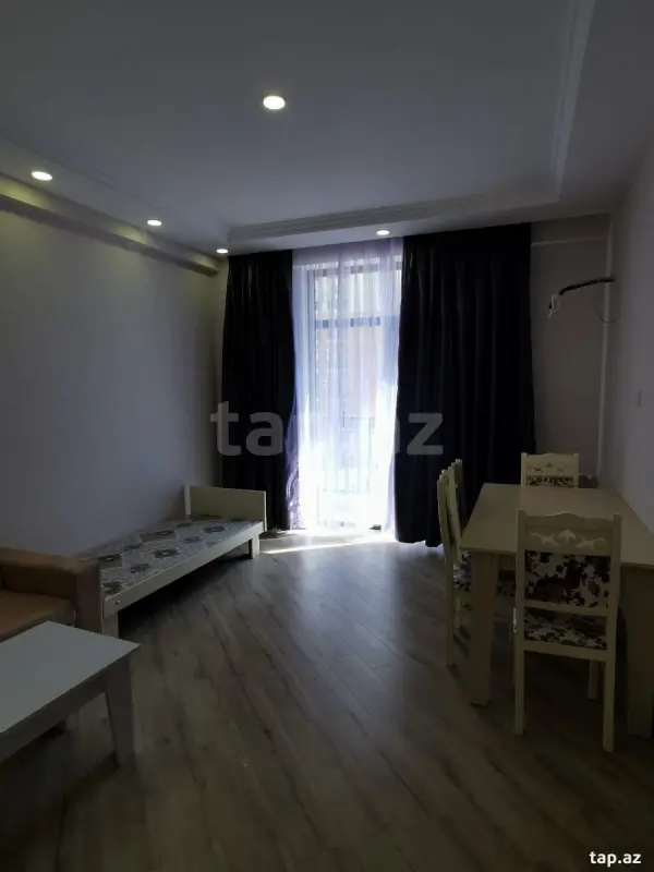 Kirayə verilir 3 otaqlı yeni tikili 95 m²