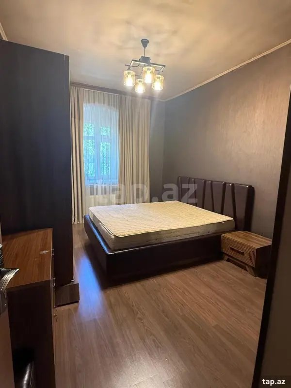 Kirayə verilir 4 otaqlı mənzil 120 m²