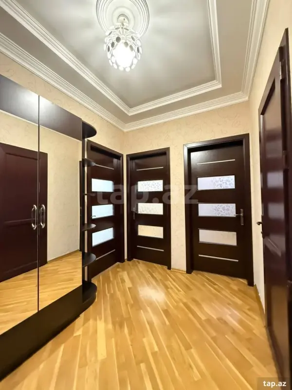 Kirayə verilir 2 otaqlı yeni tikili 70 m²