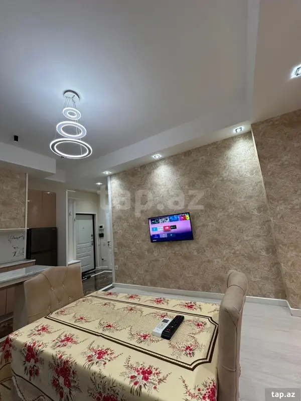 Kirayə verilir 2 otaqlı yeni tikili 72 m²
